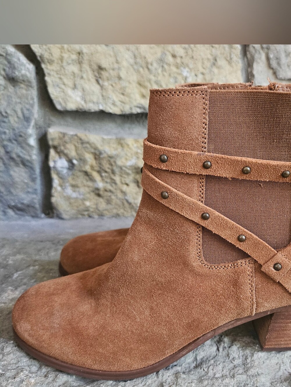 Matisse Suede Studded Harness Ankle Boots Sz 8M